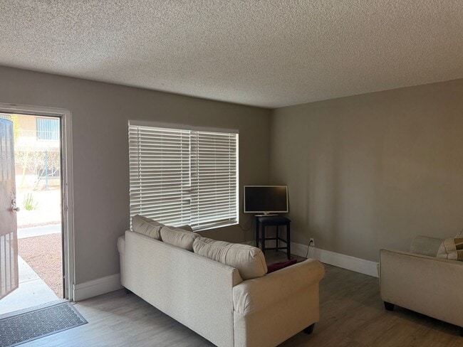 Photo - 1 Bedroom 1 Bath In Central Las Vegas