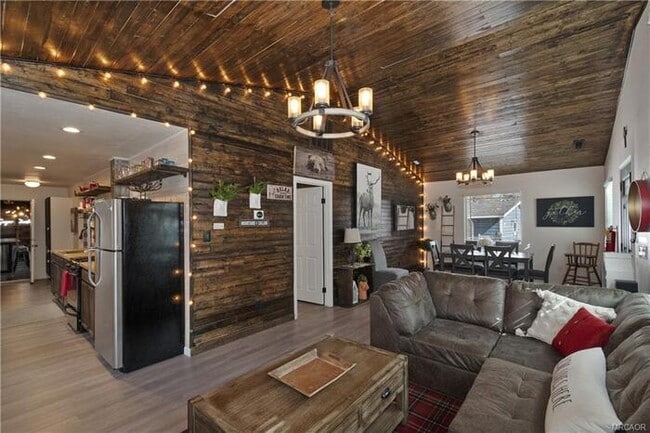 Photo - Move-In Ready 2 Bed / 2 Bath + Bonus Room & Den/Office