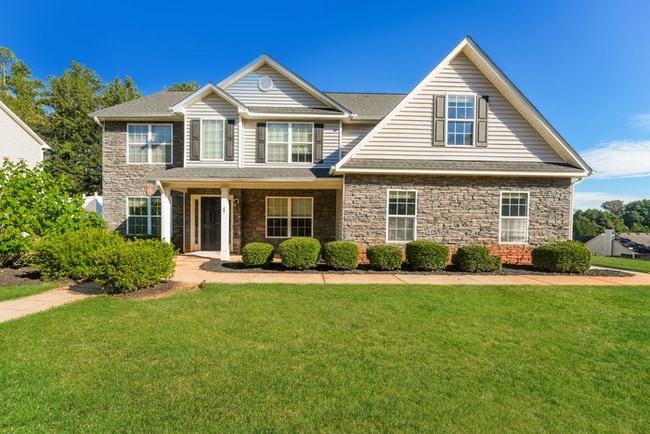 Photo - 49 Windcrest Dr