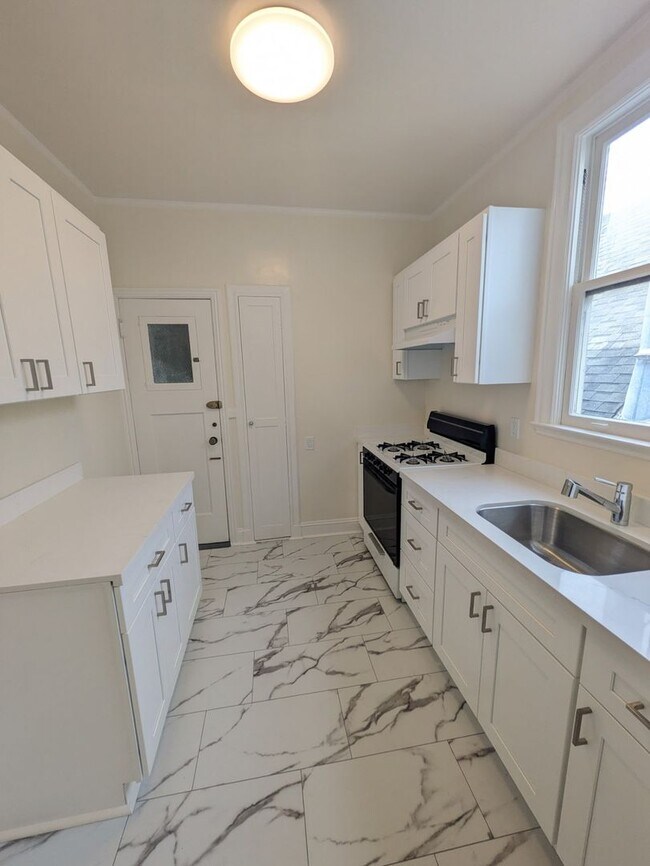 Photo - 126_2ndAve Unidad 05