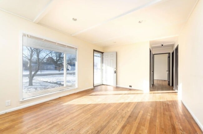 Photo - 1105 E St Andrews Rd