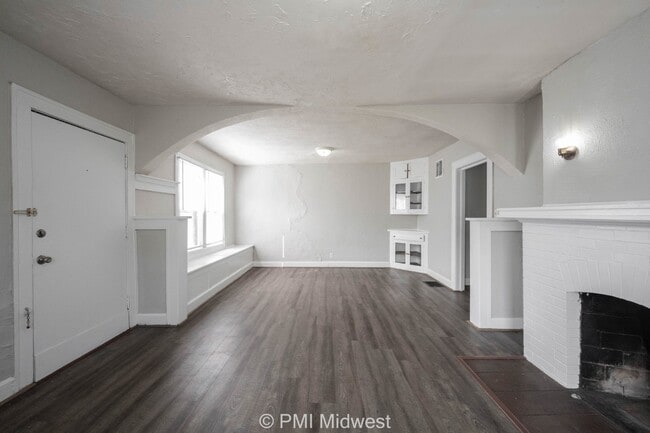 Photo - Charming 1-Bedroom Duplex in Indianapolis with Spacious Layout and Convenient Location