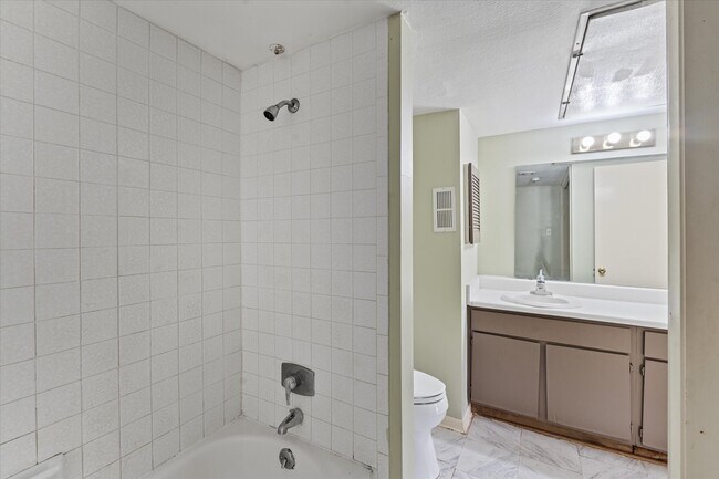 Photo - 8517 Hearth Dr Unit 36