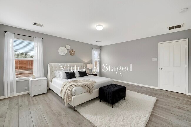 Photo - 20610 Moonrise River Ln