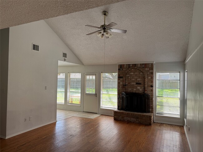 Photo - 22823 Deville Dr