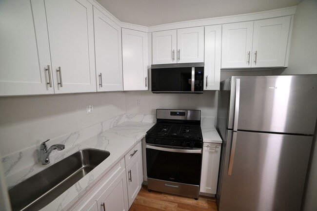 Building Photo - 7745 Laurel Canyon Blvd. Rental