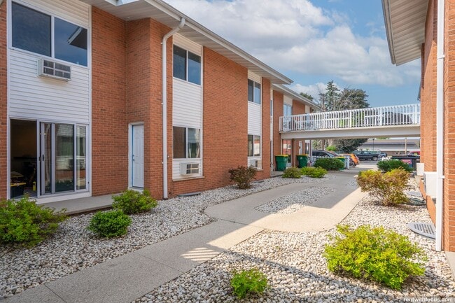 Elm Street Apartments