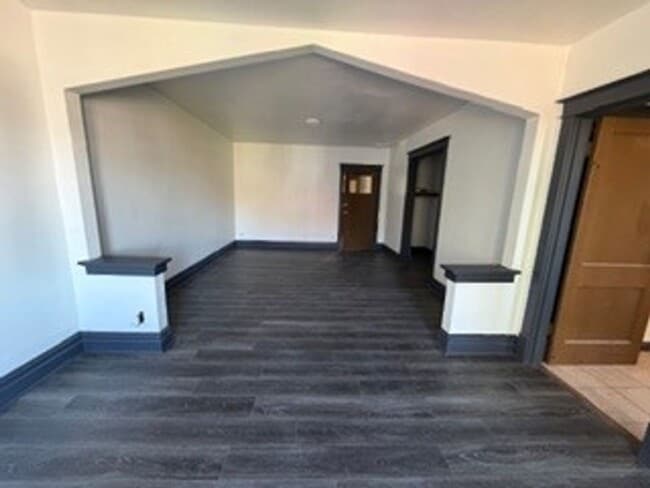 Building Photo - Bingham Apartments Unit 3539 Bingham - 206