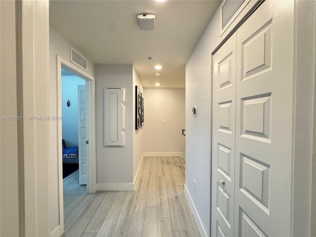 Photo - 10413 NW 82nd St