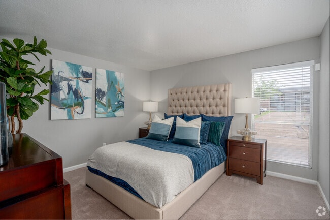 1BR, 1BA - 604SF - Bedroom - University Green