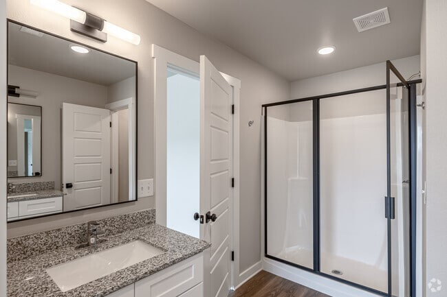 3BR, 2.5BA - 1,630SF - Primary Bathroom
