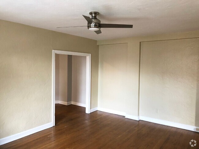 Building Photo - One Bedroom In Shadyside Rental