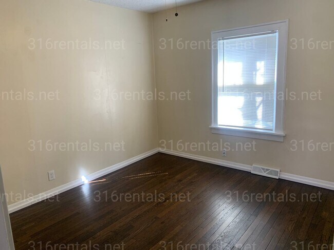 Photo - 830 N Pershing Ave Apartamento Unidad 830 N. Pershing