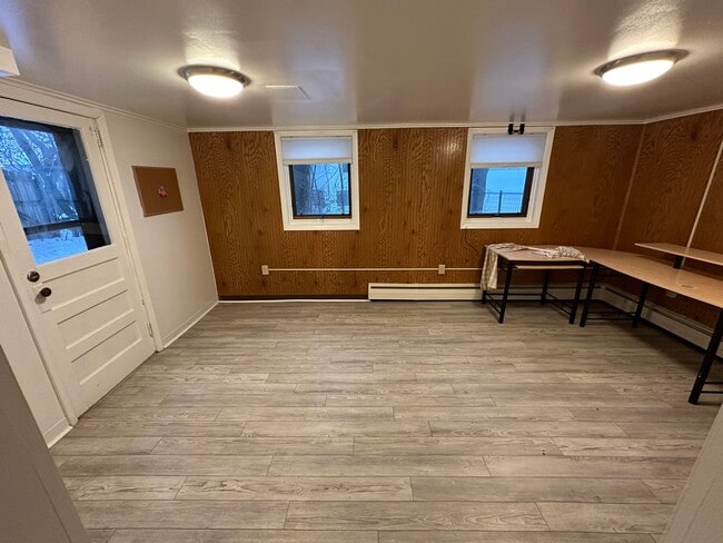 Building Photo - 226 Bryant Ave Unit Basement Apt