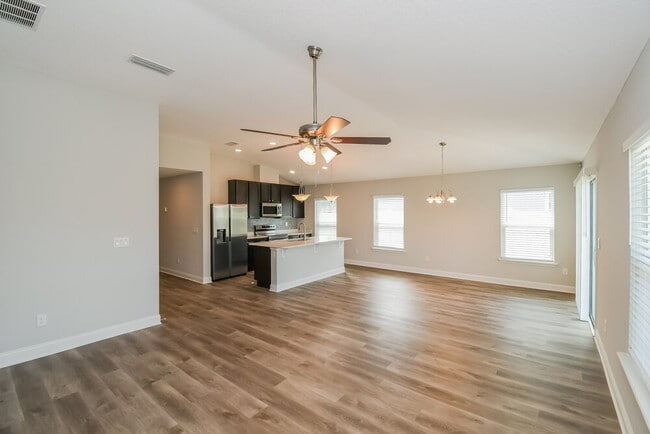 Photo - 683 Trellis Bay Dr