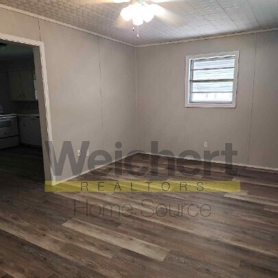 Photo - 104 S 13th Ave