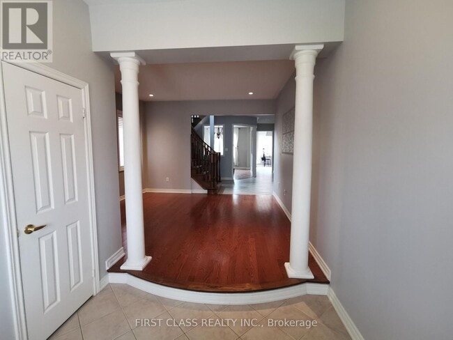 Photo - 279 River Ridge Blvd