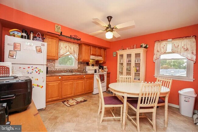 Photo - 488 Taylor Rd Unidad B