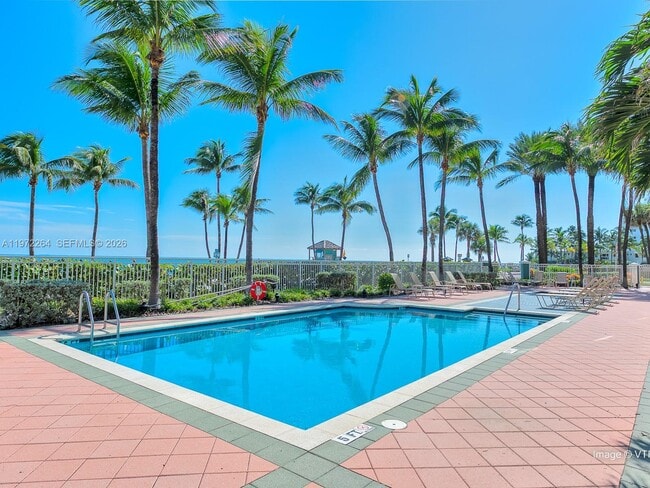 Photo - 2051 SE 3rd St Unidad th11