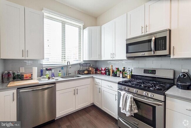 Building Photo - 1775 Frankford Ave Unit 3 Rental