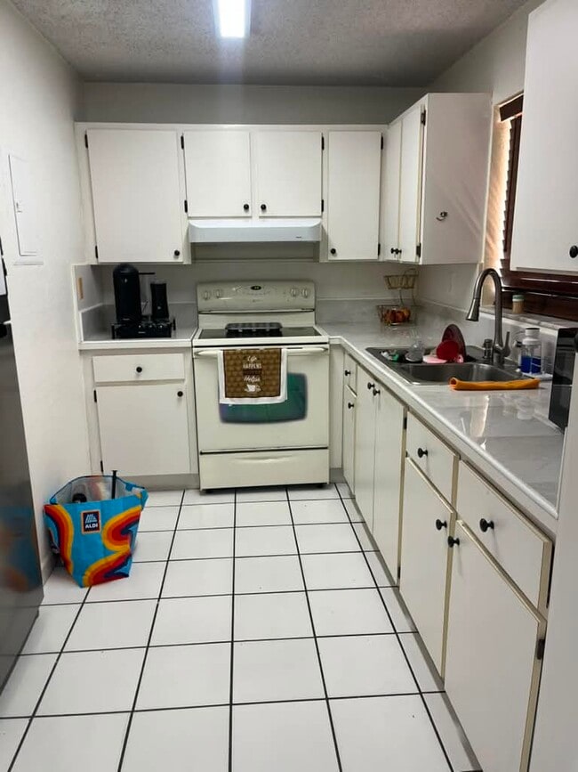 Photo - 2735 W 52nd St Unit 502