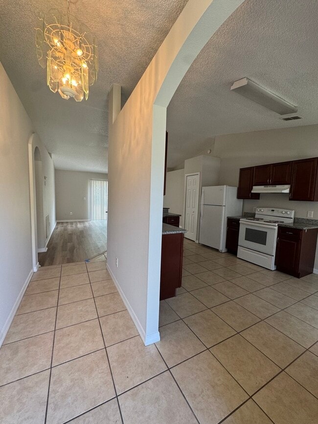 Photo - 81 S Courtland Blvd