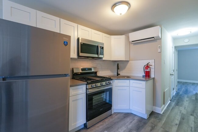 Photo - 1335 S 8th St Unit 1335 S 8th St 2nd Fl