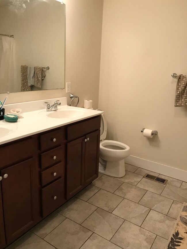 4304 Wallace St Unit 2-F
