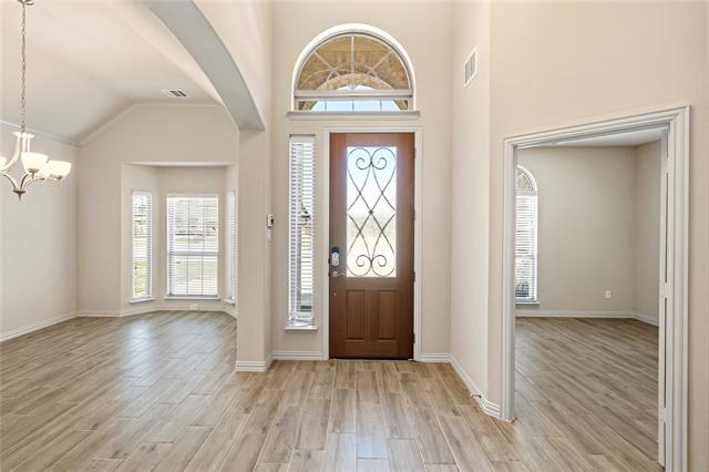 Photo - 6040 Liverpool St