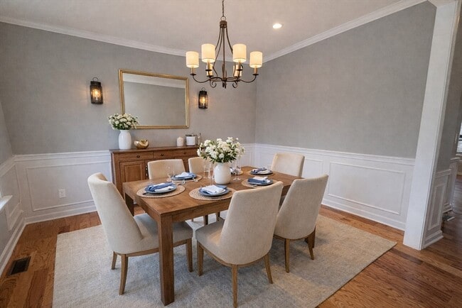 Photo - 198 Stonehaven Dr