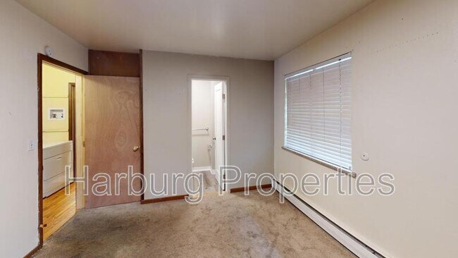 Photo - 1717 Baseline Rd