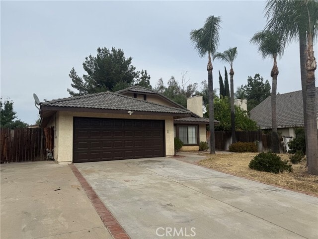 Photo - 583 Le Harve Ave