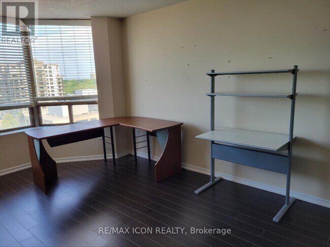 Photo - 695 Richmond St Unit 1211