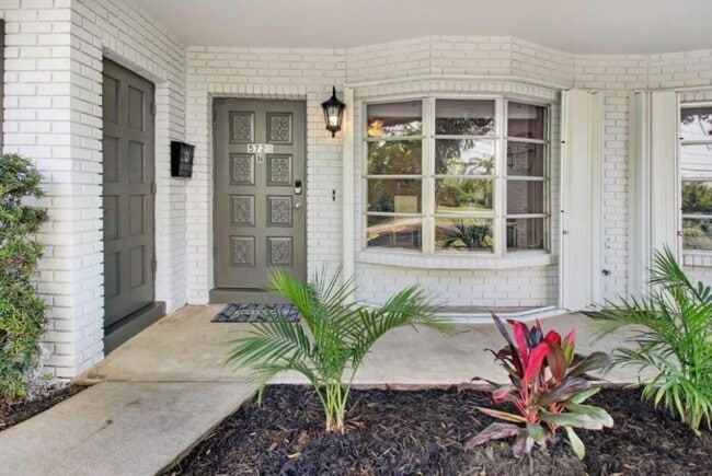 Photo - 5720 NE 27th Ave