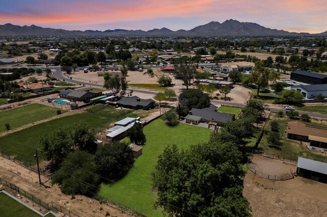 Building Photo - 23265 Vía Del Arroyo