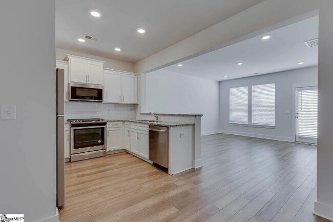 Photo - 103 Shallons Dr