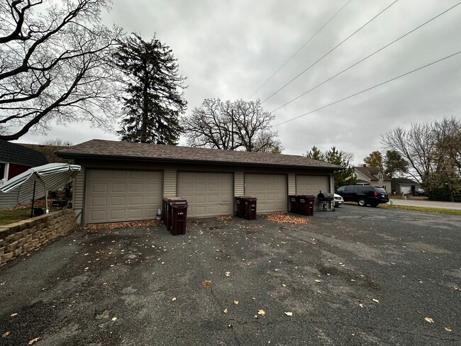 Photo - 804 6th Ave NE Unidad 2