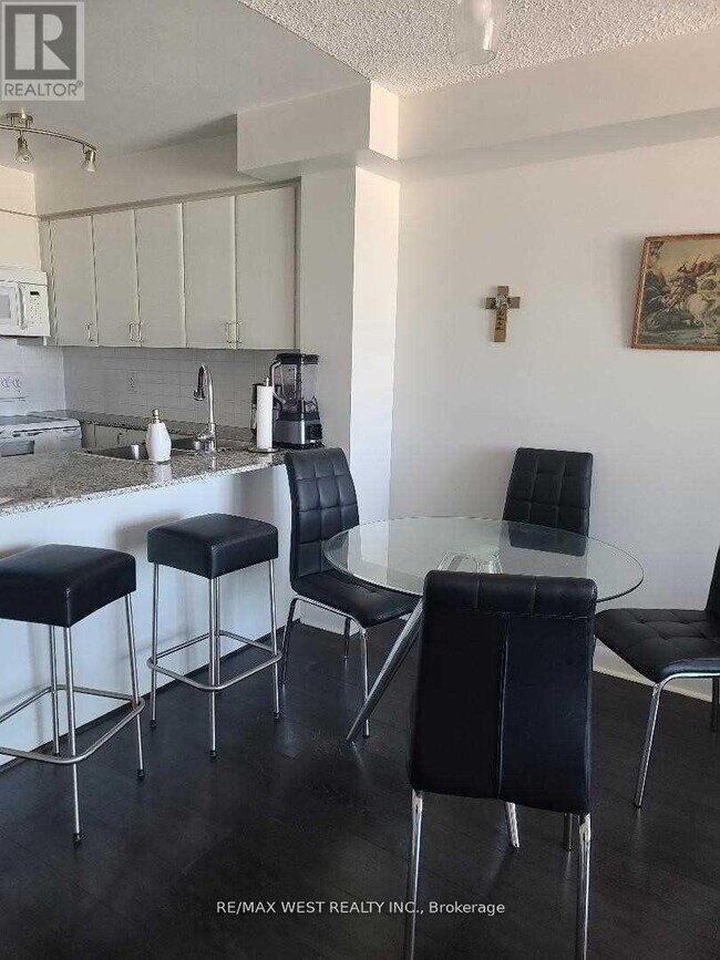 Photo - 525 Wilson Ave Unité 603