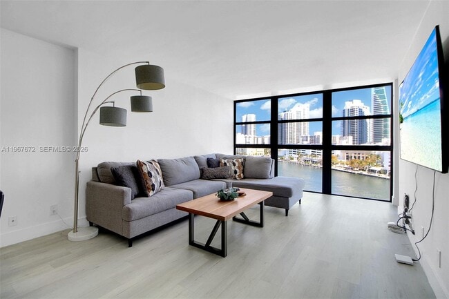 Photo - 200 Leslie Dr Unit 917