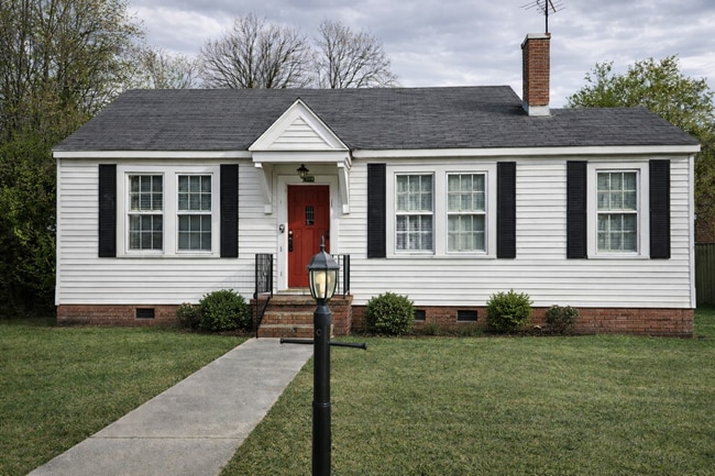 Building Photo - 2704 Peabody Ave Unit A