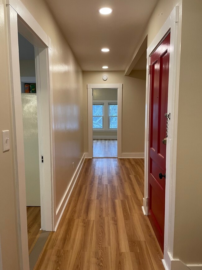 157 College St Unit 3