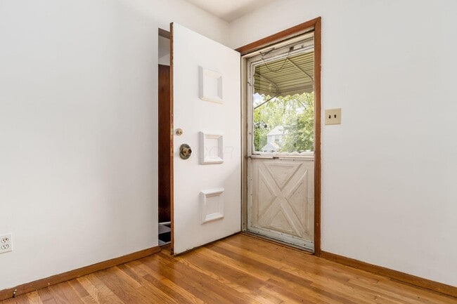 Photo - 672 E Mithoff St