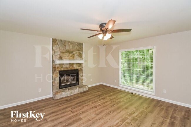 Photo - 24 Arbor Way