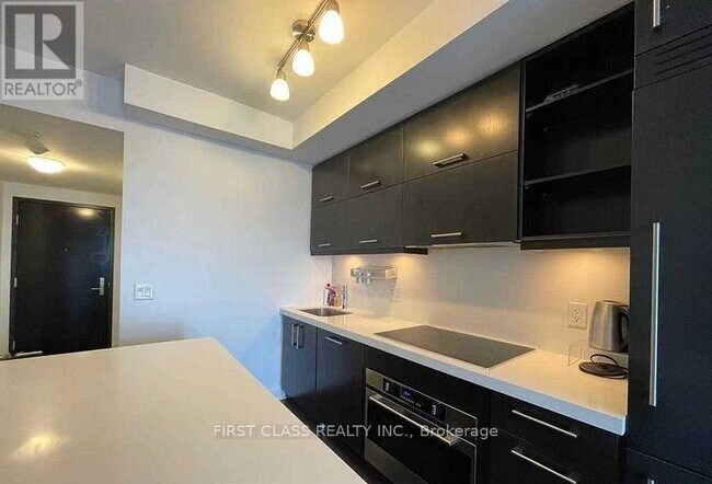 Photo - 1080 Bay St. Unit 3109