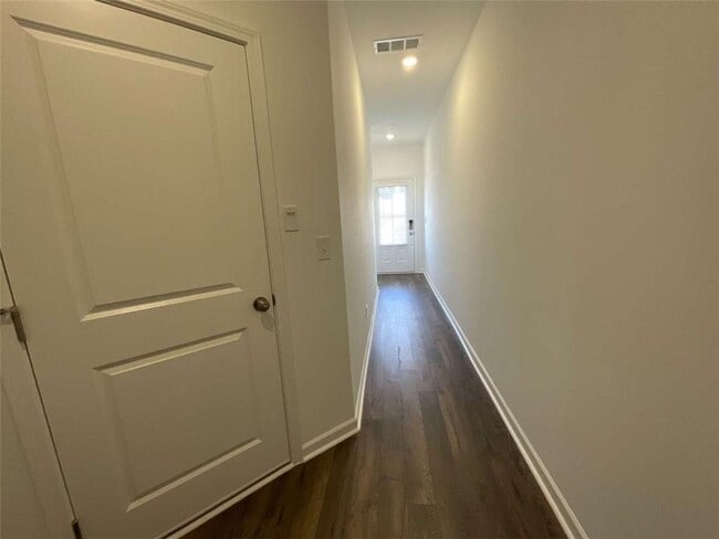 Photo - 5716 Schelton Pl