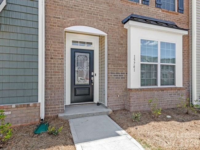 Photo - 15741 Country House St