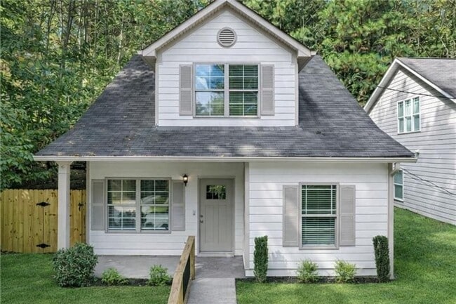 Building Photo - 70 Gardenia Dr NW