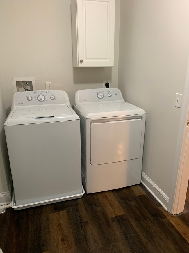 Photo - Washington Ave Apartments