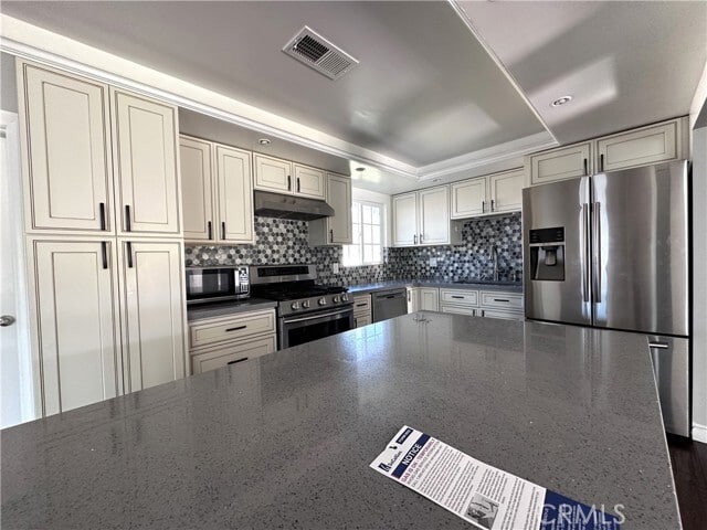 Photo - 15043 Lashburn St