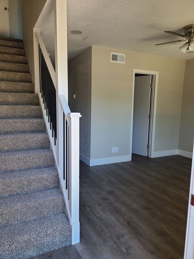 Photo - 333 N 16th St